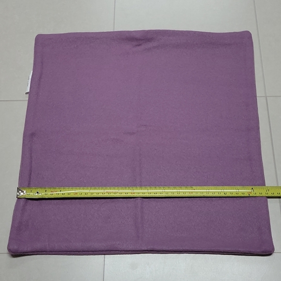The Paragon Lavender Fleece Pillow Cover - 17" - Brand New, Never Used! - Picture 6 of 8